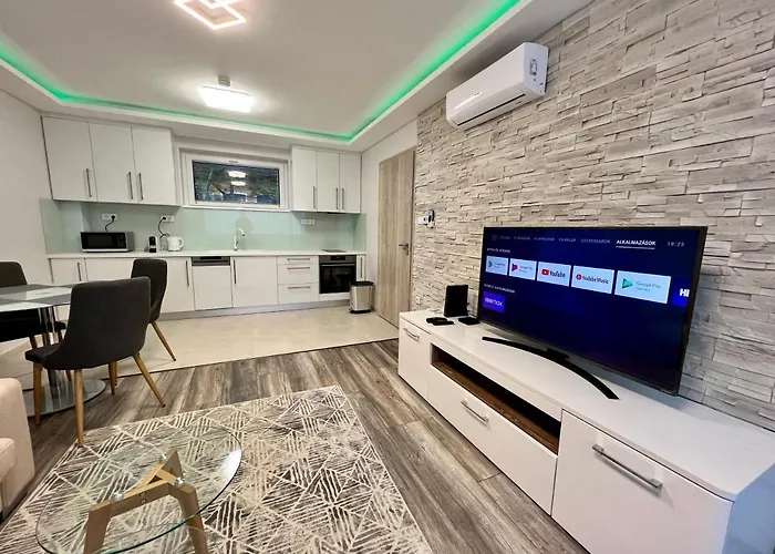 Lara Lux Apartment 2