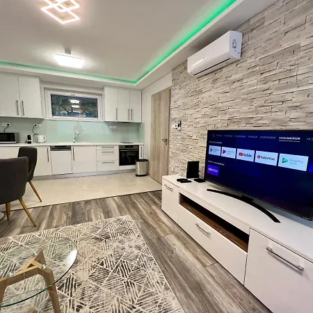 Lara Lux Apartment 2 Hajduszoboszlo Exterior photo